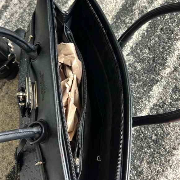 Black Purse - Picture 7 of 12